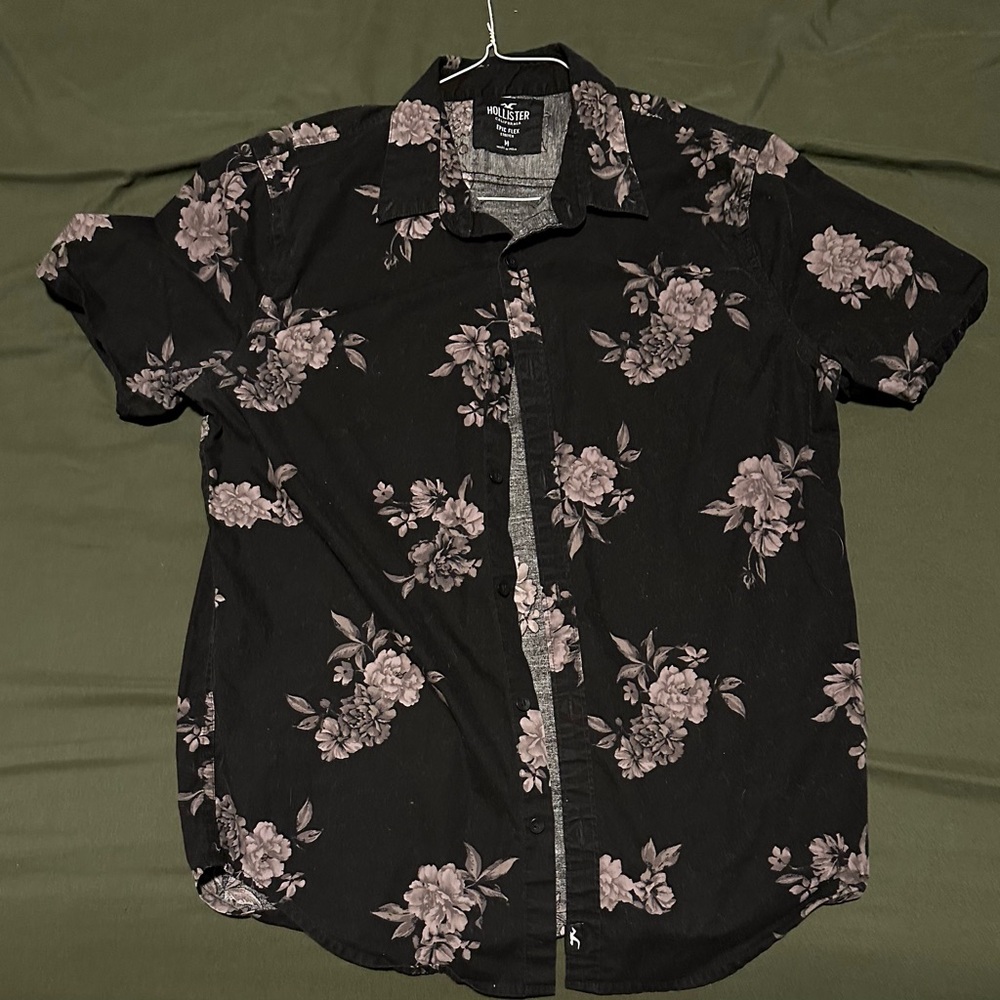 Hollister Button Up